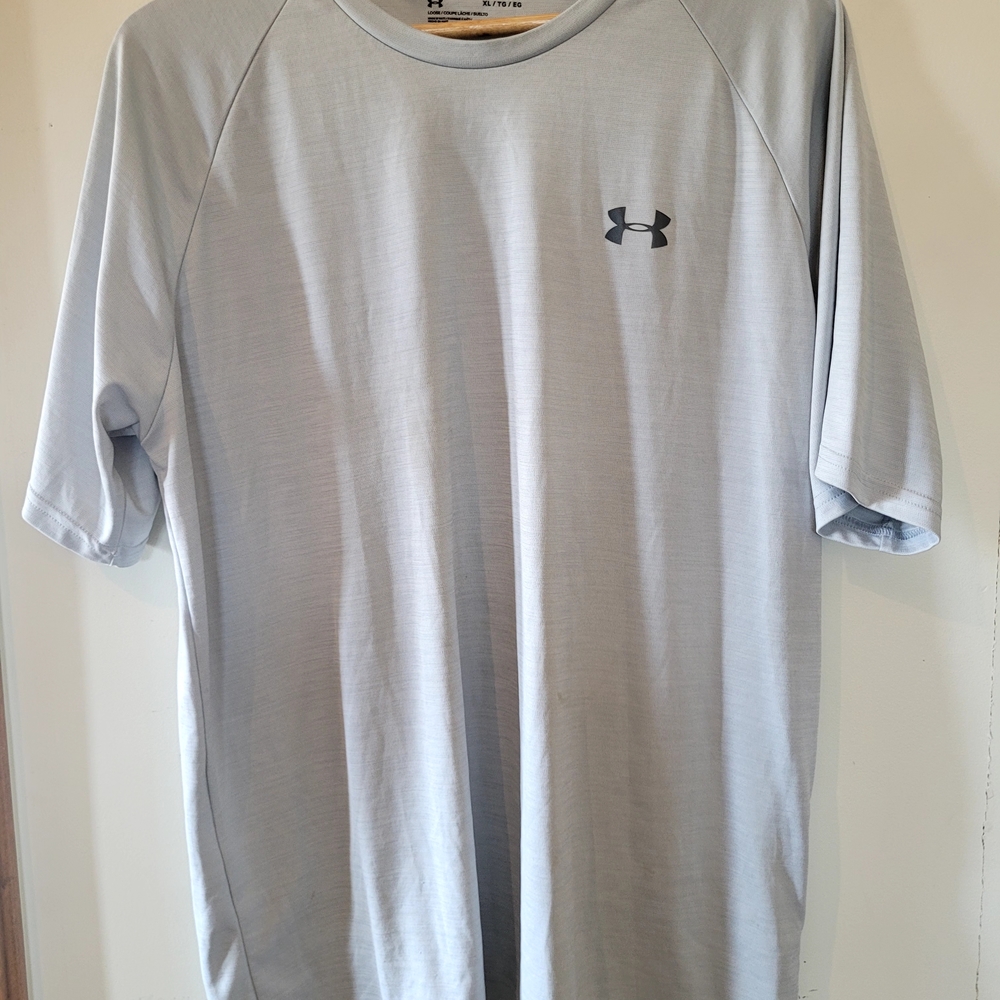 Under Armour Men's Gray T-Shirt